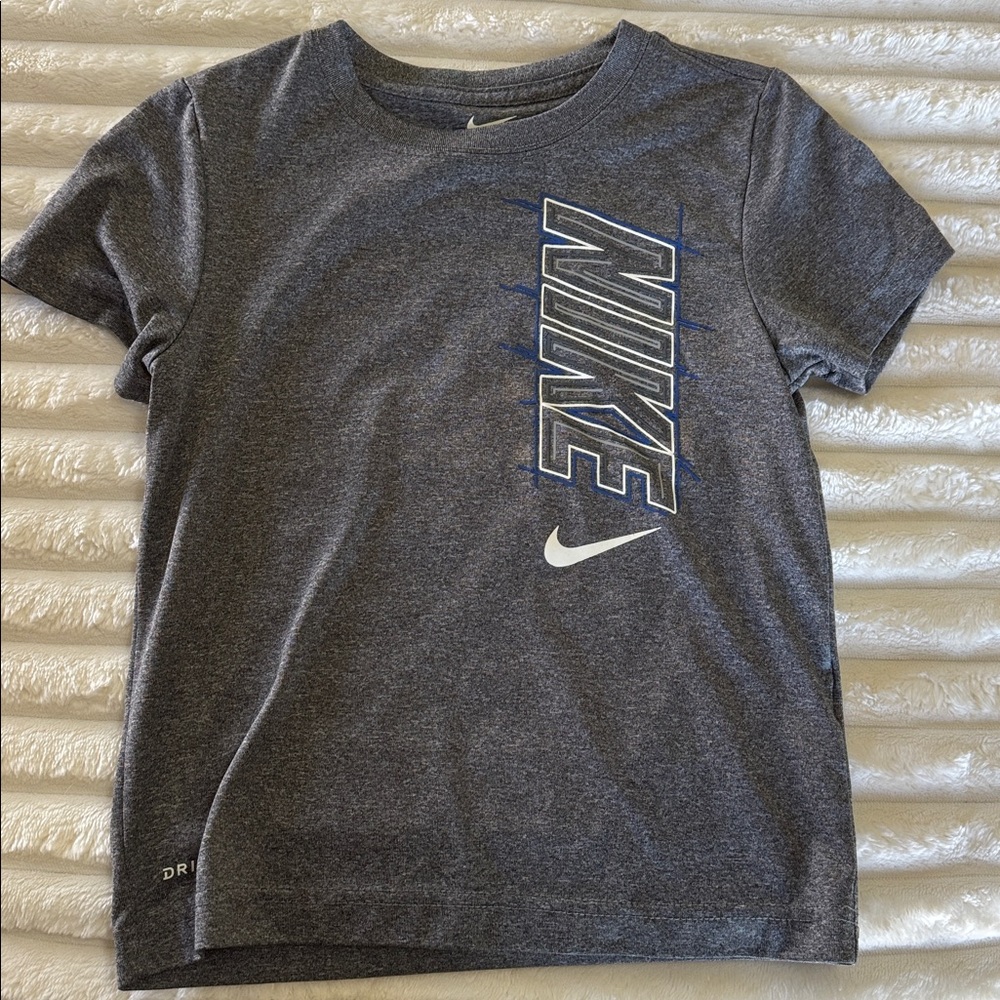 Boys Nike t-shirt